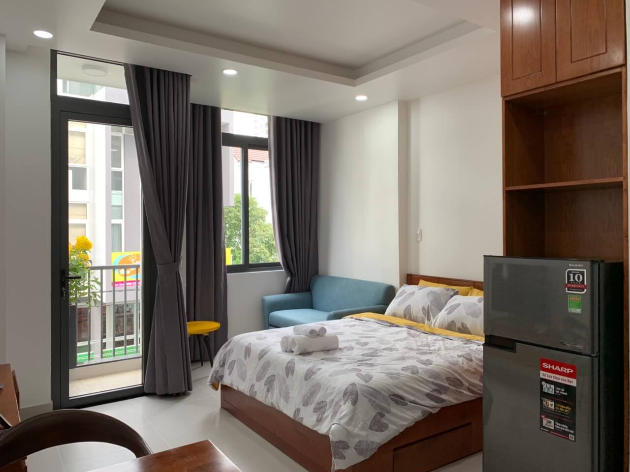 Simple studio serviced apartment for rent near Xuan Thuy