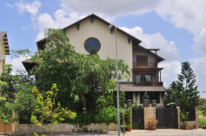 4 bedrooms villa for rent in compound Thao Dien District 2
